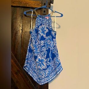 Lilly Pulitzer Silk Blue Floral Preppy Chain
Handkerchief Top - Size Small